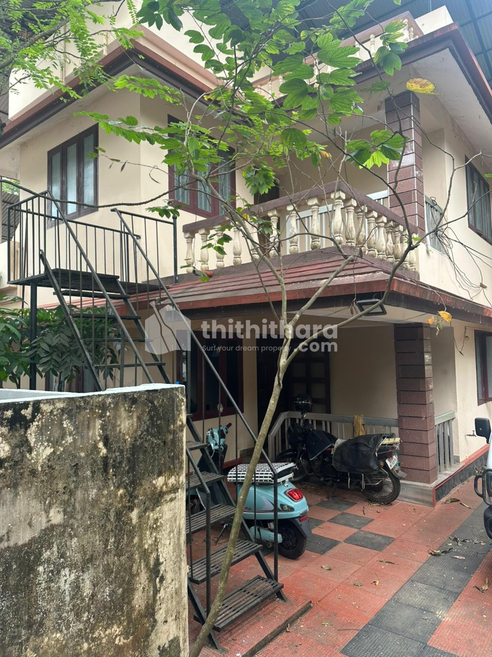 4BHK Independent House Available for Sale at west fort Thrissur