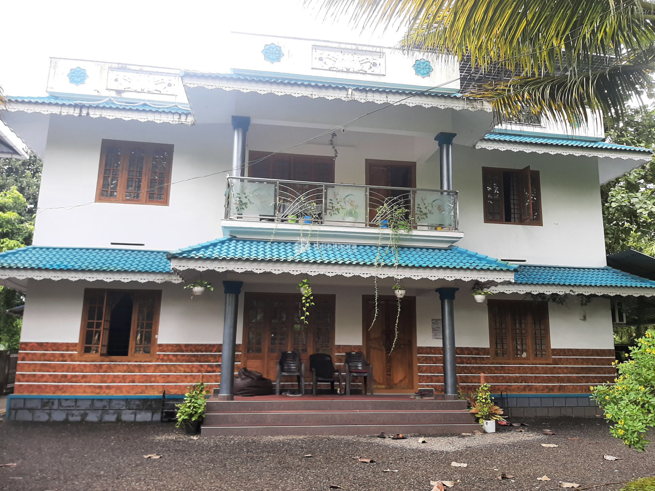4BHK Independent House for sale in Pattikkad Thrissur 