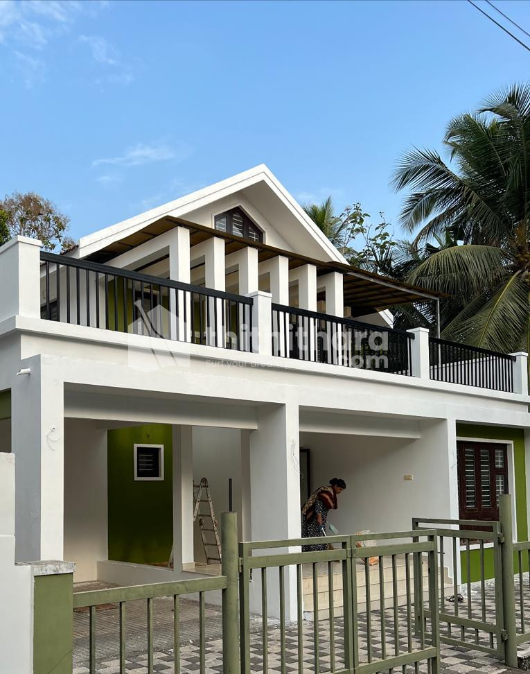 Ready to move 4 BHK Villa for Sale in Eranholi, Thalasseri