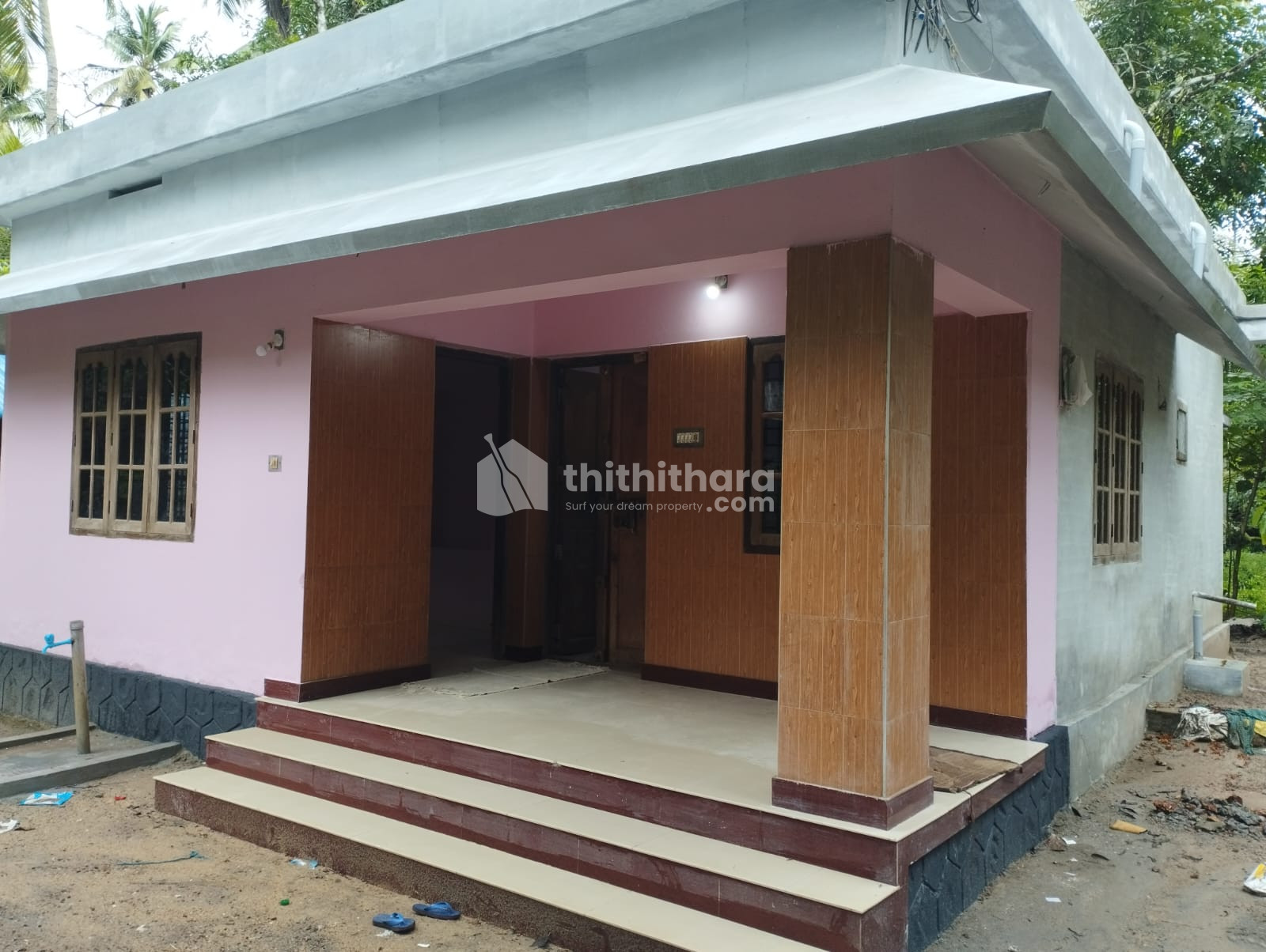 House for rent mavinchuvad, punnayurkulam. 