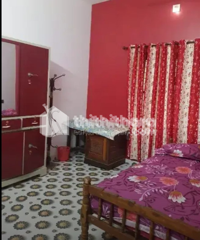 Fully furnished room for ladies 
