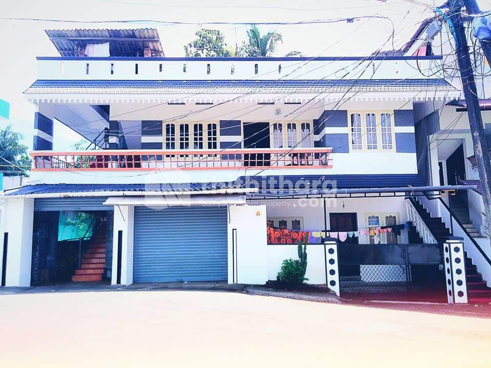 Commercial Building with 4BHK House for Sale in Vytila Ernakulam 