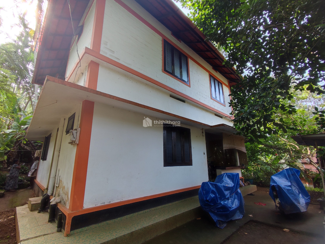 വീടും സ്ഥലവും വില്പനക്ക്