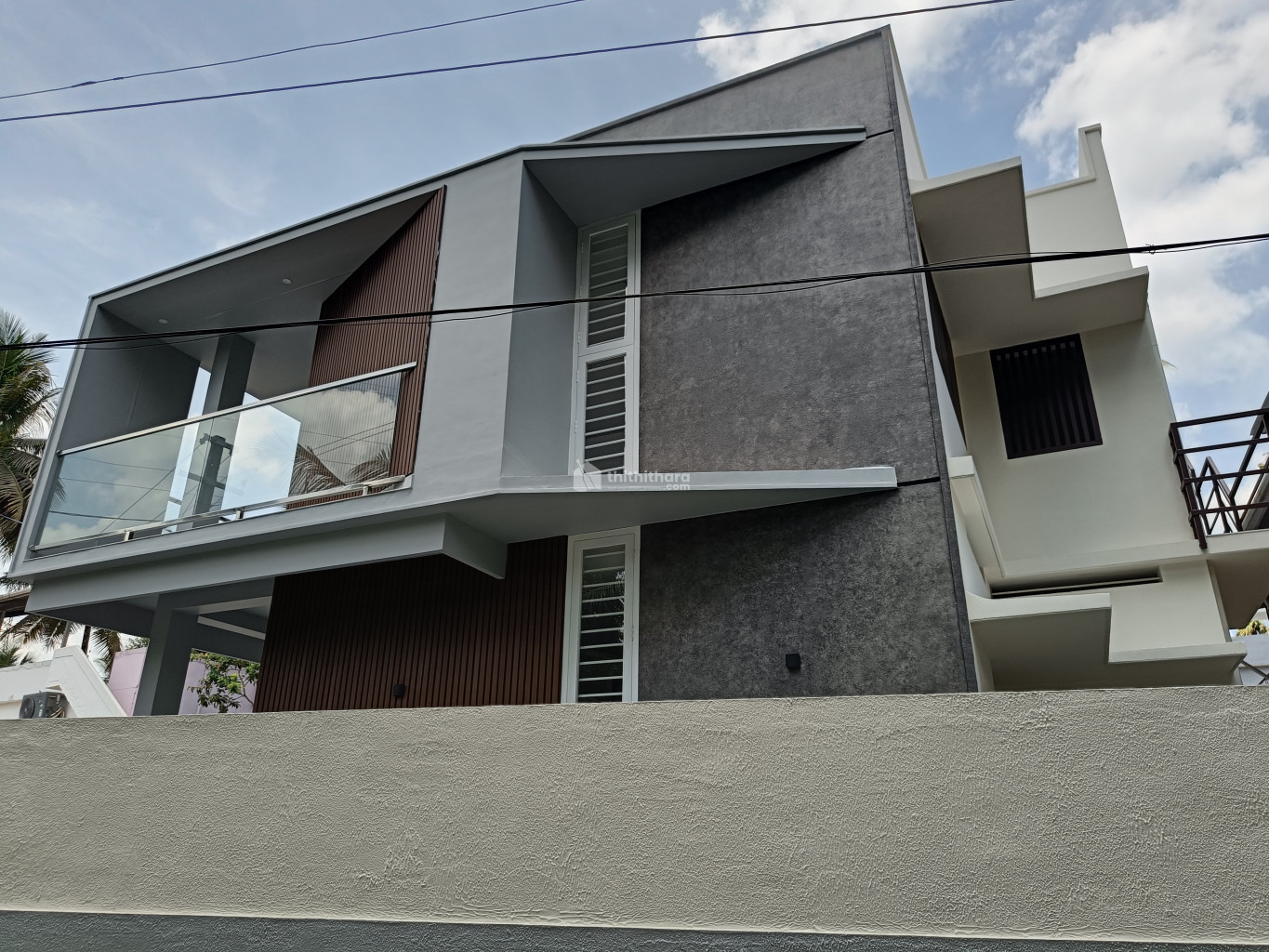 Residential villa for sale in Aluva