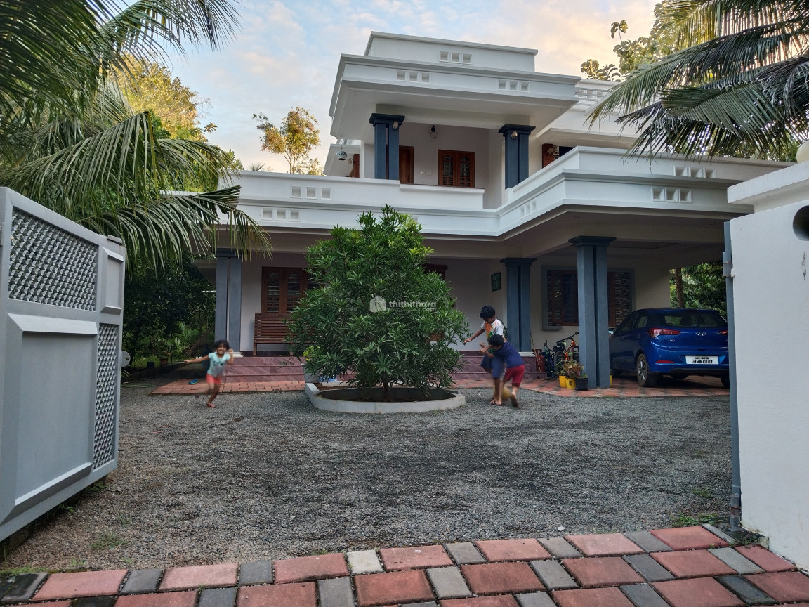17cent property, 1850sqft beautiful house 