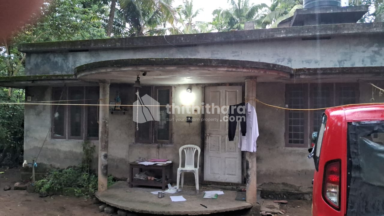 3 BHK HOUSE FOR SALE  AT THALIKKULAM THRISSUR