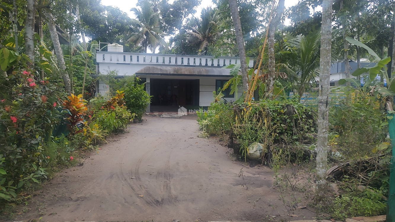 House for sale in Kaayamkulam 