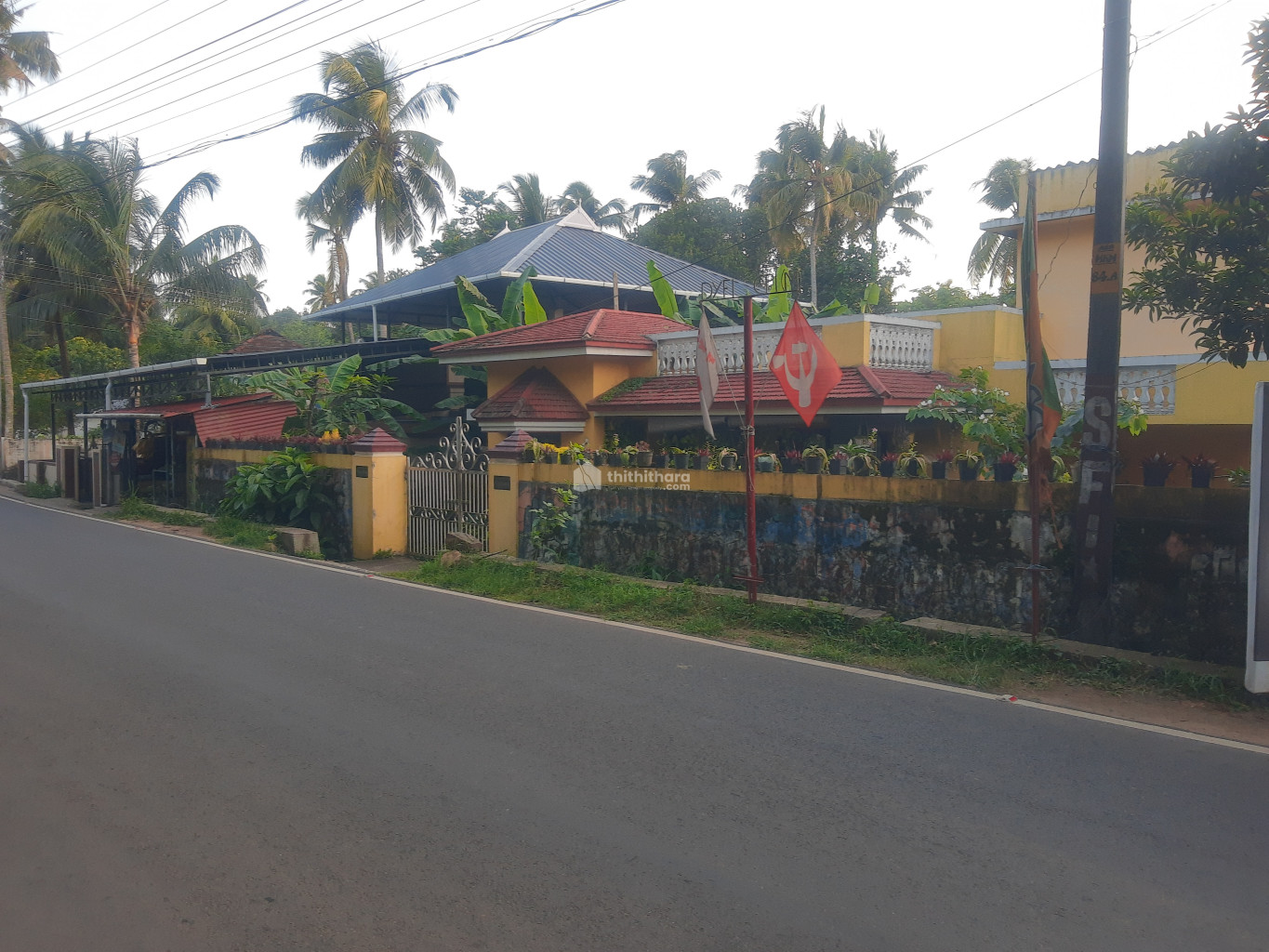 House for sale Main Road Manakody Thrissur 