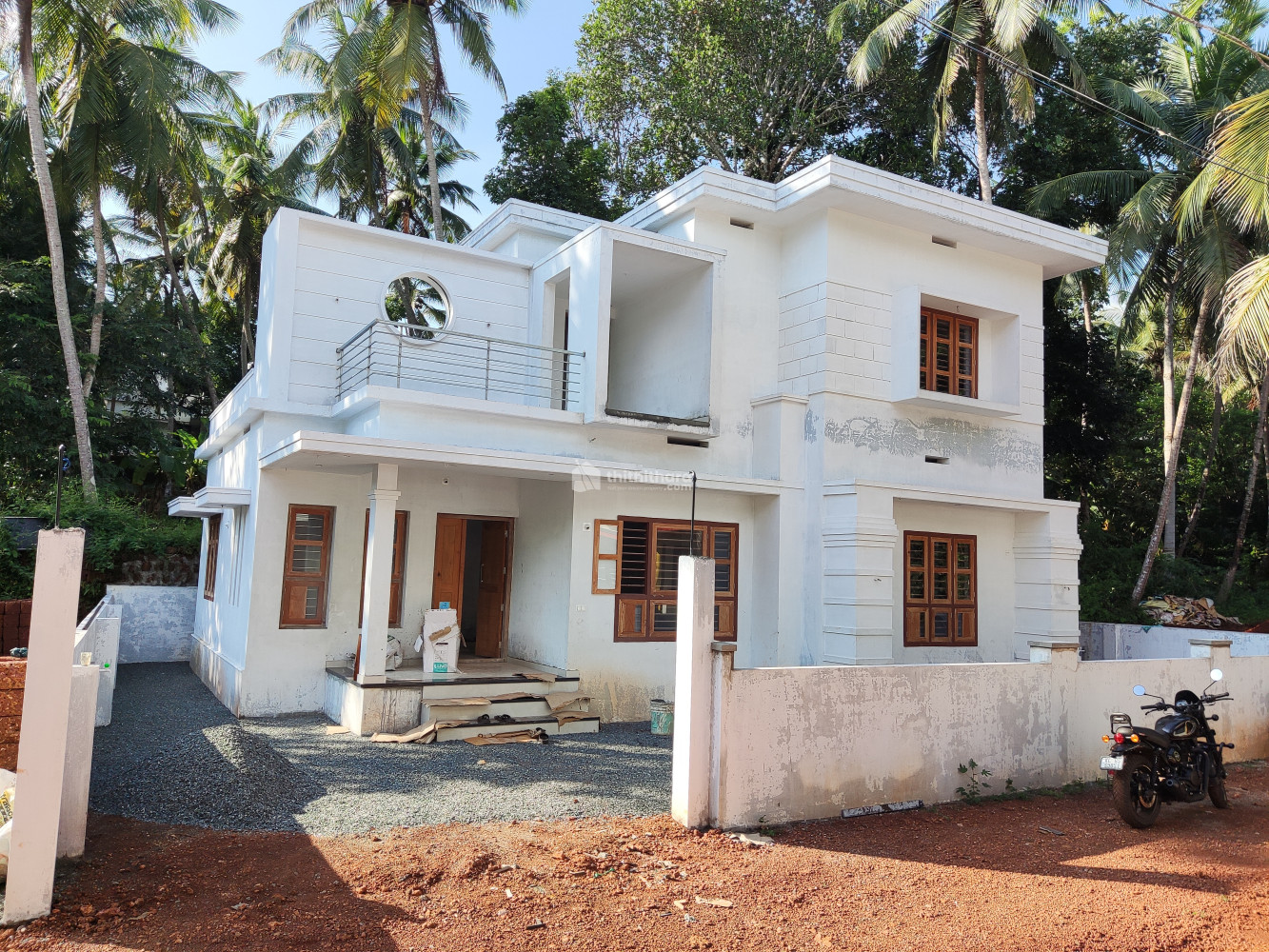 വീടും  സ്ഥലവും വില്പനയ്ക്ക്
