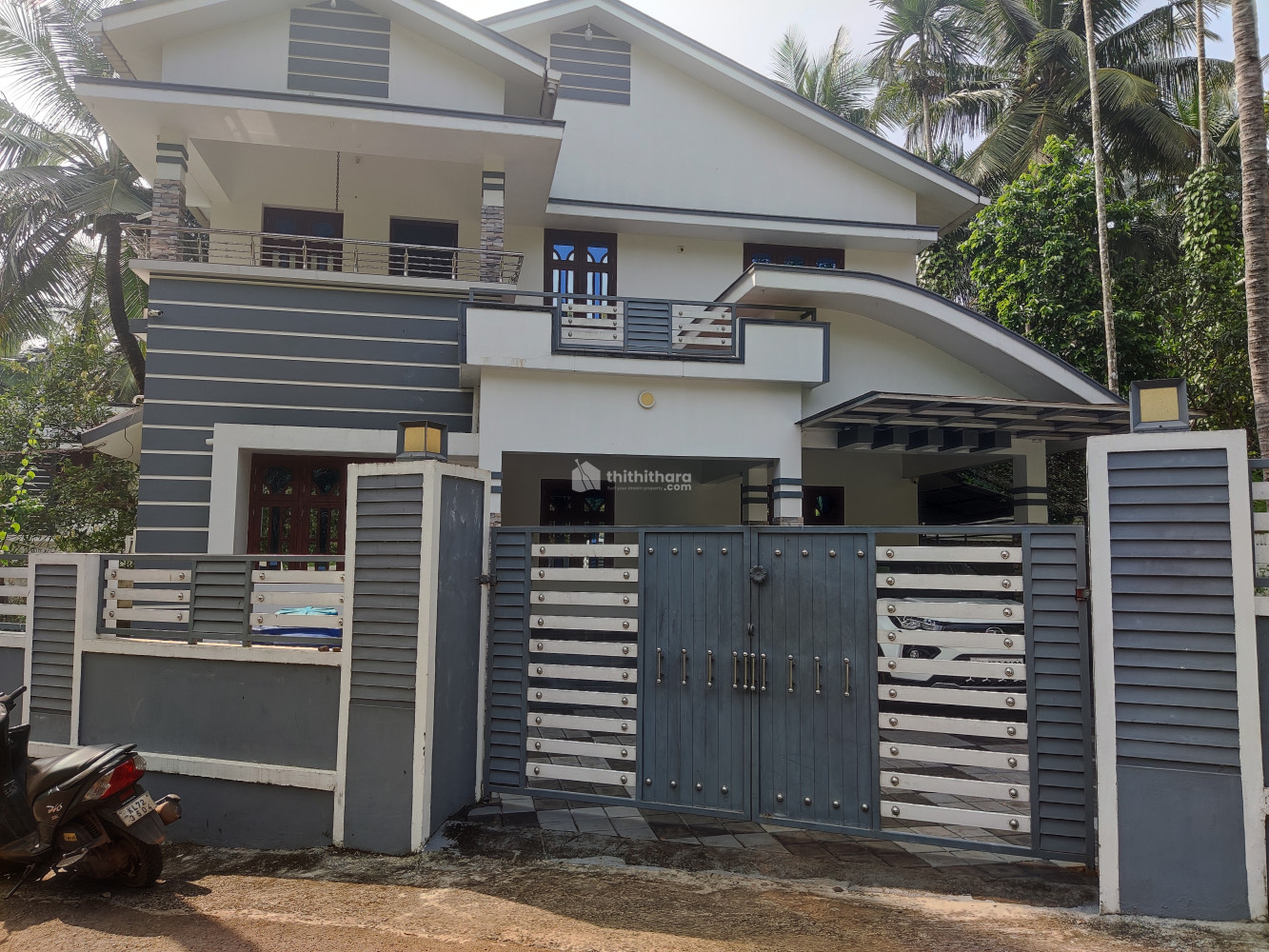 വീടും സ്ഥലവും വില്പനക്ക്