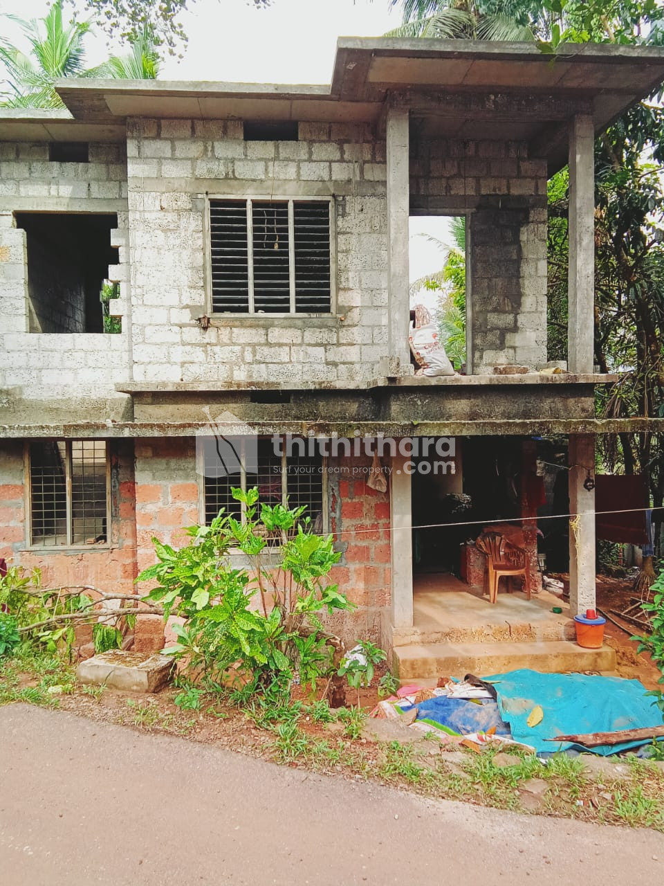 5 cent plot with house for sale in Kuruvangad, Koyilnadi