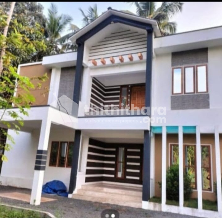 House for sale in Paliyath valap, Kalliasseri