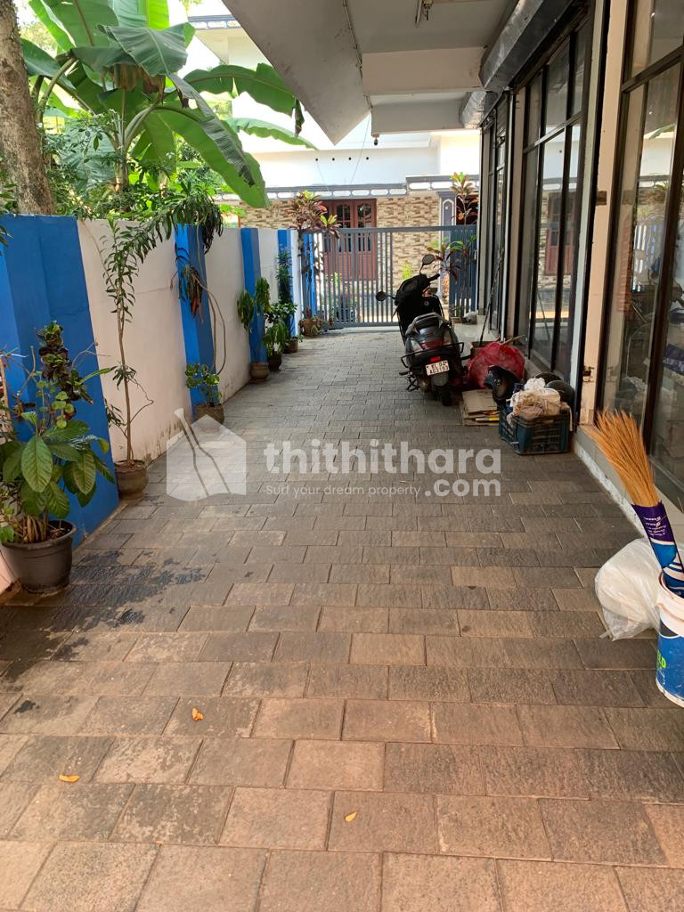 Super Market for sale in Aleppy