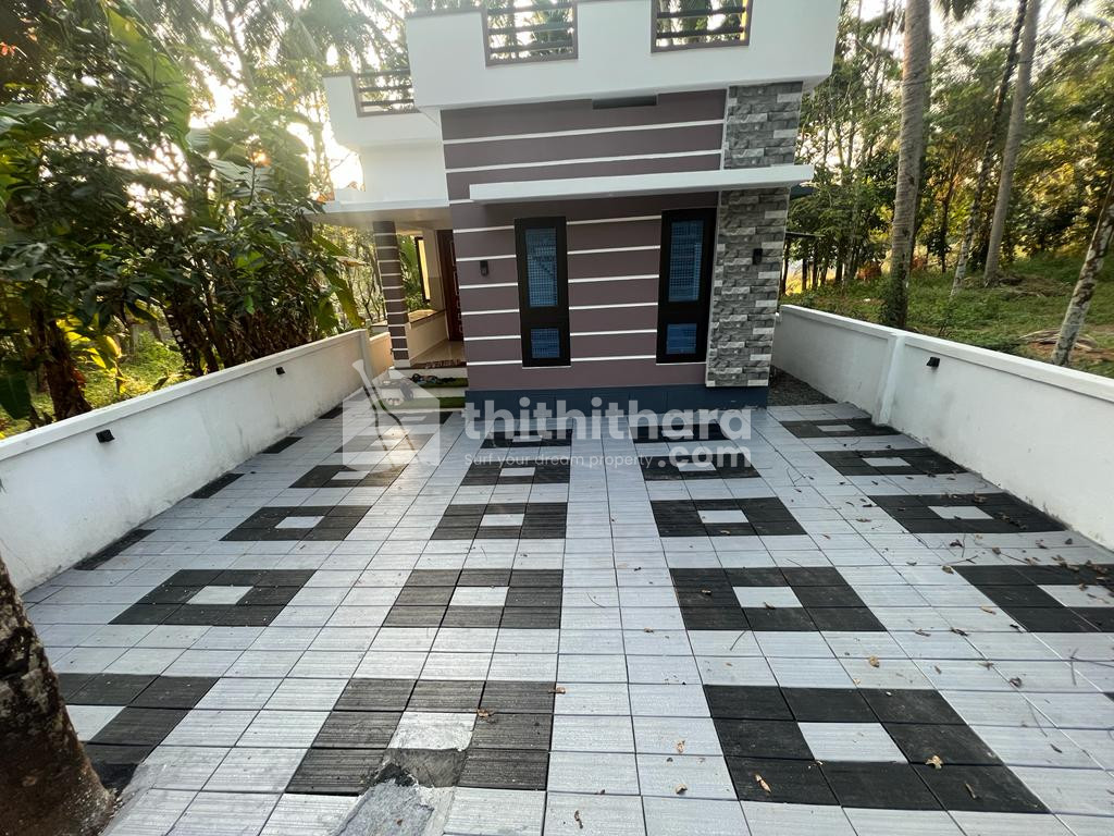 Perinthalmanna 2 BHK  VILLA FOR SALE near Craft Hospital, Pattambi road.