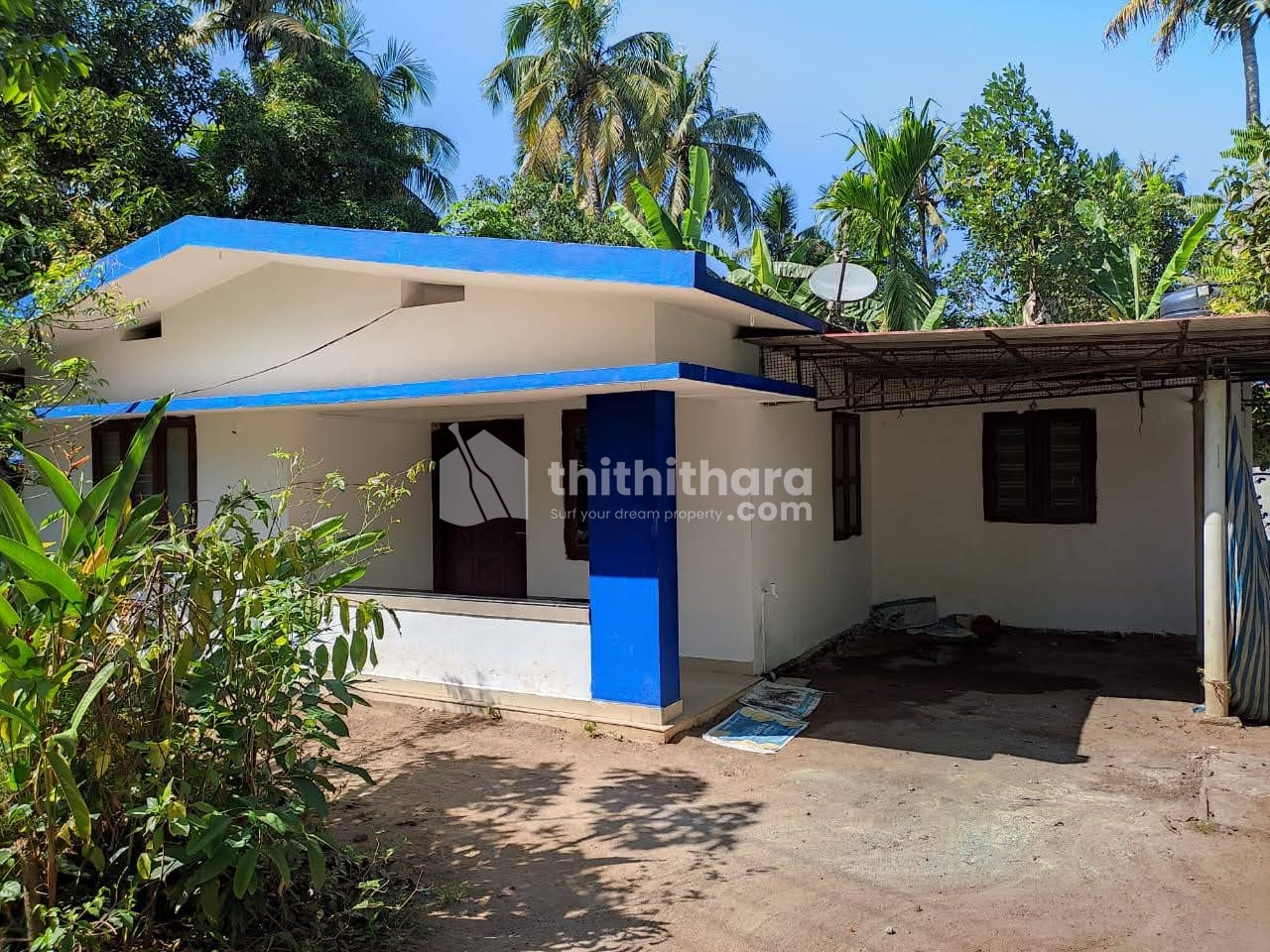 2 BHK house for sale at pullur Thrissur