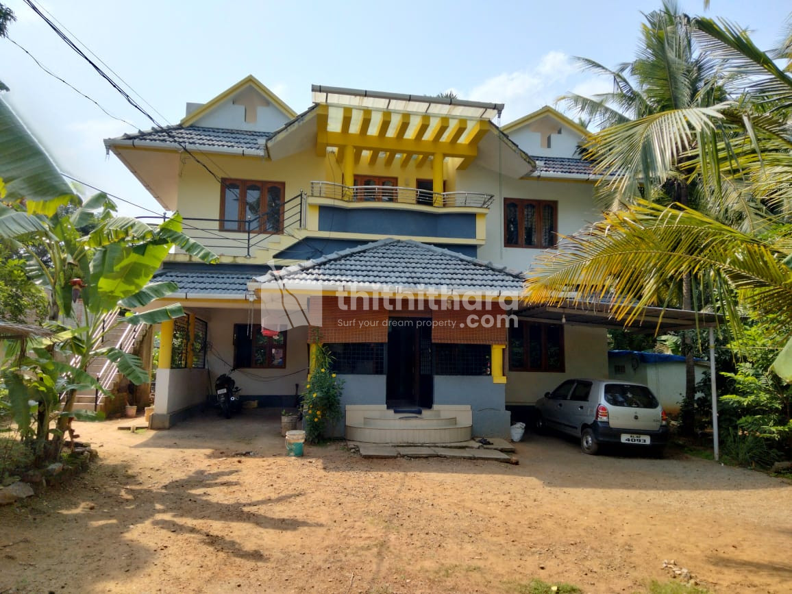 Super luxury 5 BHK house for sale in Kallekulangara, Palakkad City