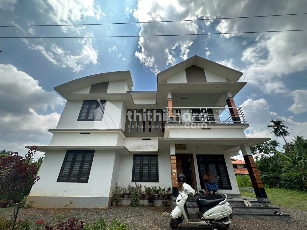 4 Bedroom House for sale in Mananthavady