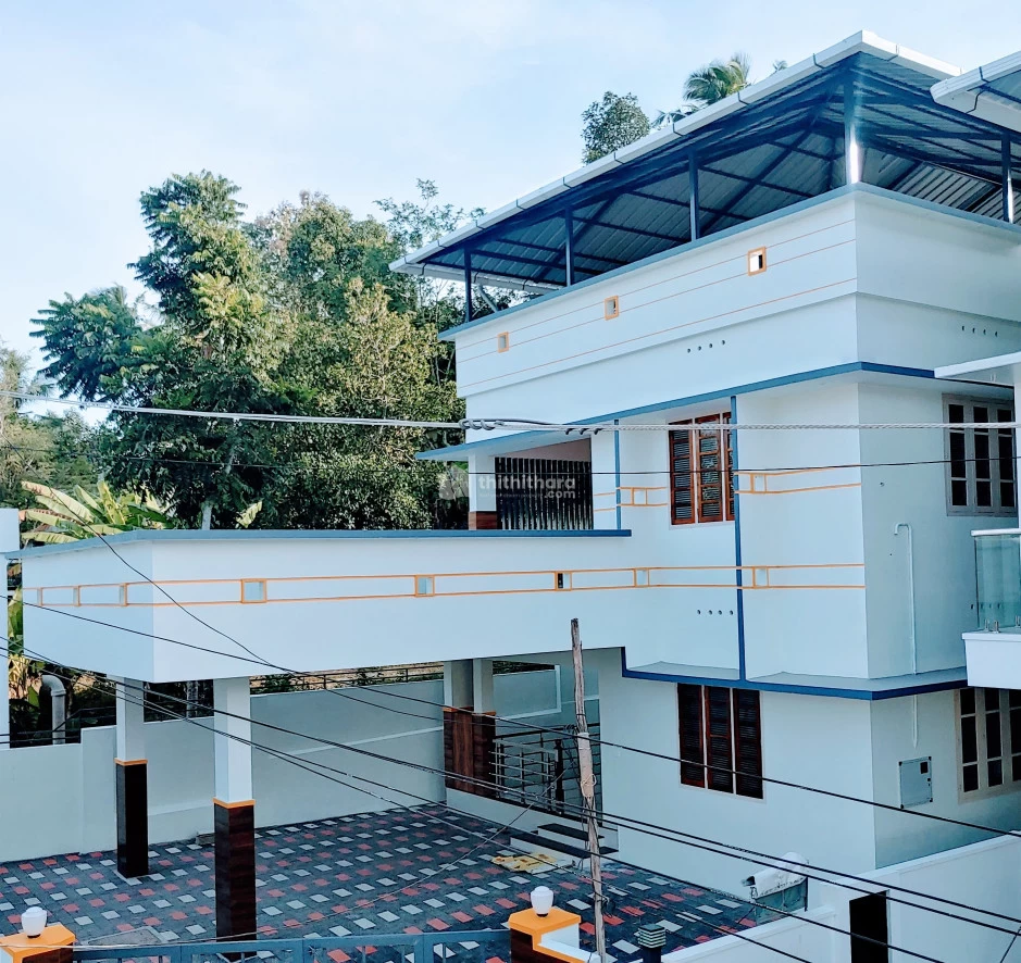 6.5 Cent 5Bhk Home for sale in Kundamankadavu, Trivandrum
