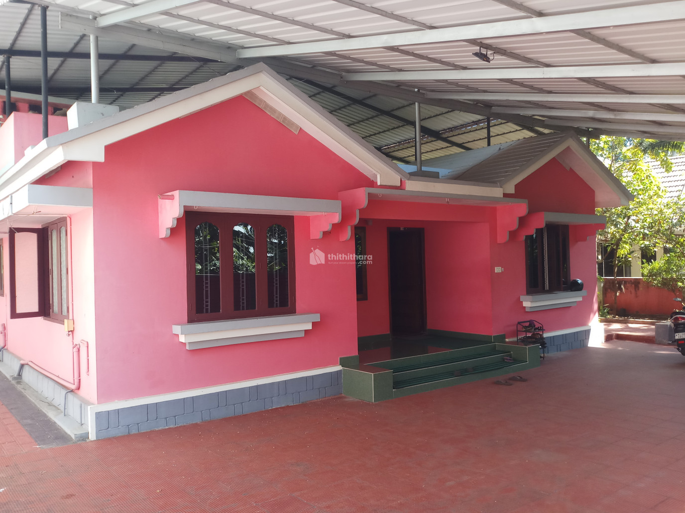 1500 sqft house for sale in Thrissur, Nedupuzha