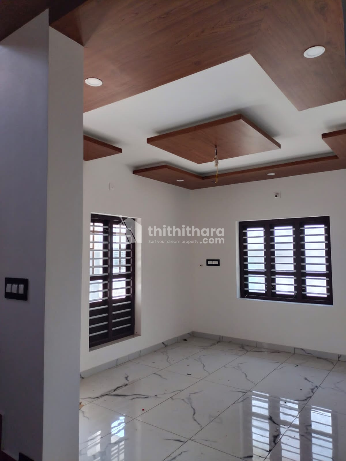 6 BHK House for sale in Ayyanthole Center Thrissur