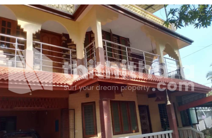 House for sale in Thripunithura town Ernakulam