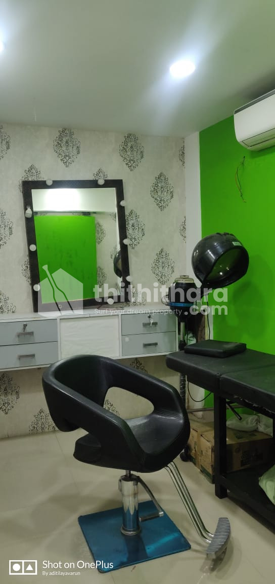 Commercial building for sale Thavakkara Kannur