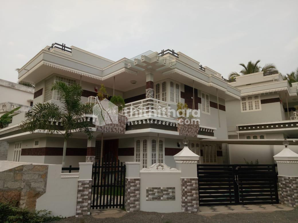 4 BHK house for sale at Shornur Palakkad