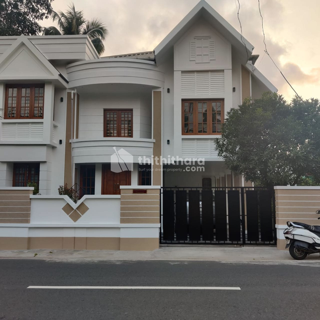 3 BHK ,Two storey house for sale in kaitharam, N.paravoor, Ernakulam 