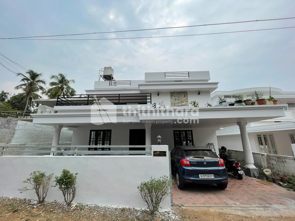 House for sale in Mannuthy Thrissur 