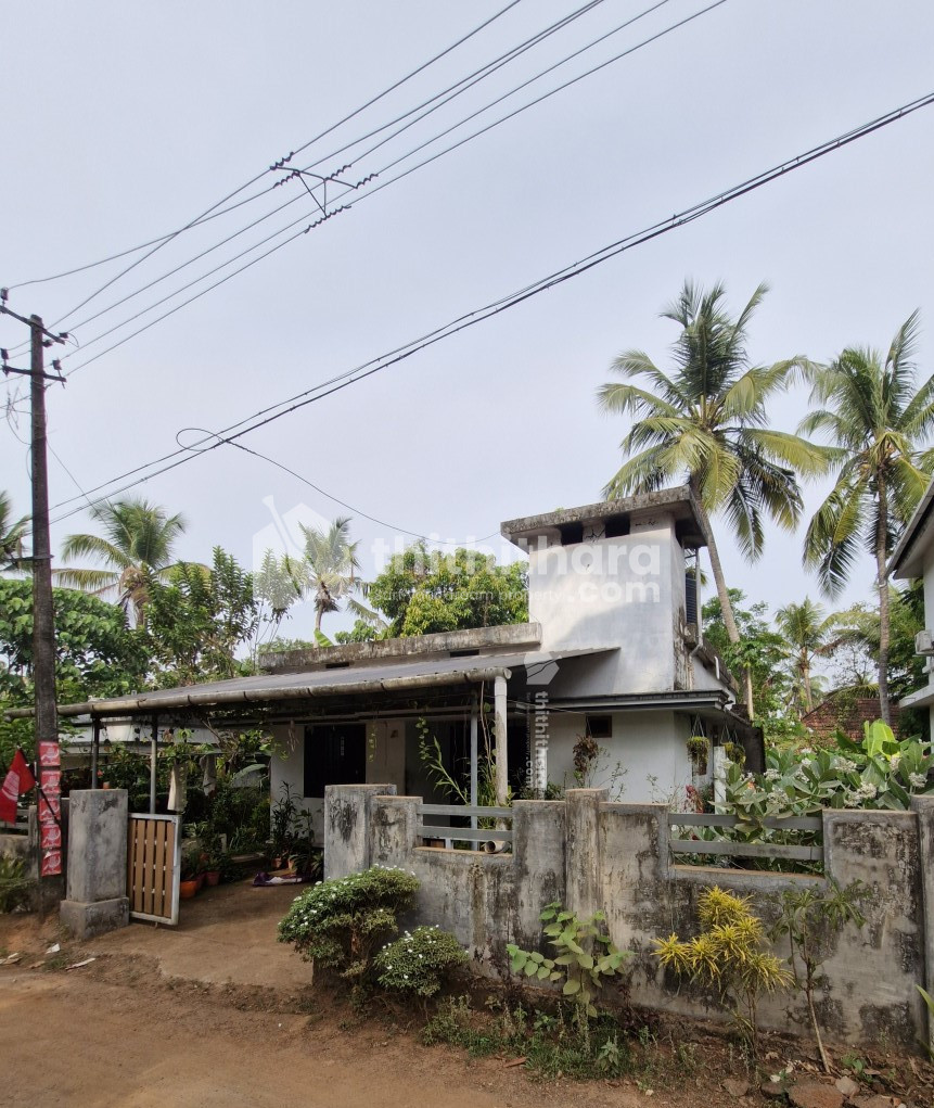 Residential house for sale at Irinjalakkuda Thrissur