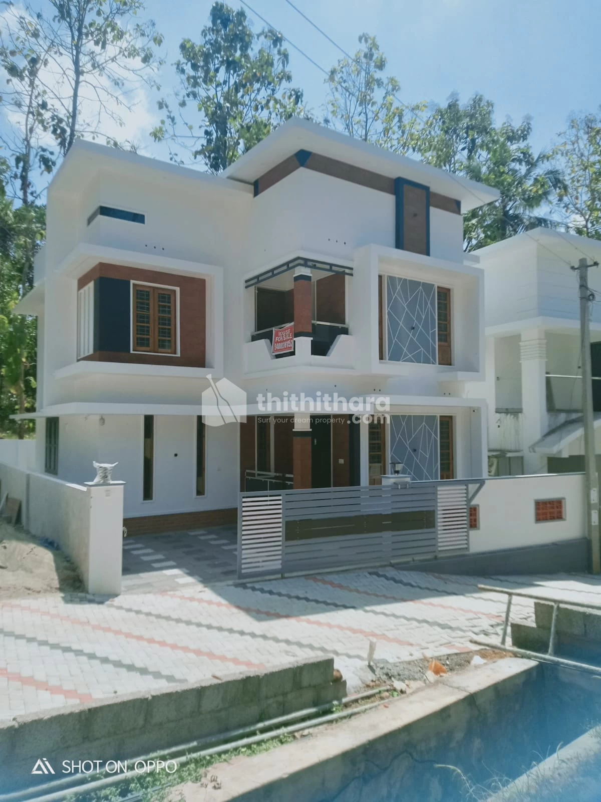 House for sale at panankara main road side,Thiruvananthapuram