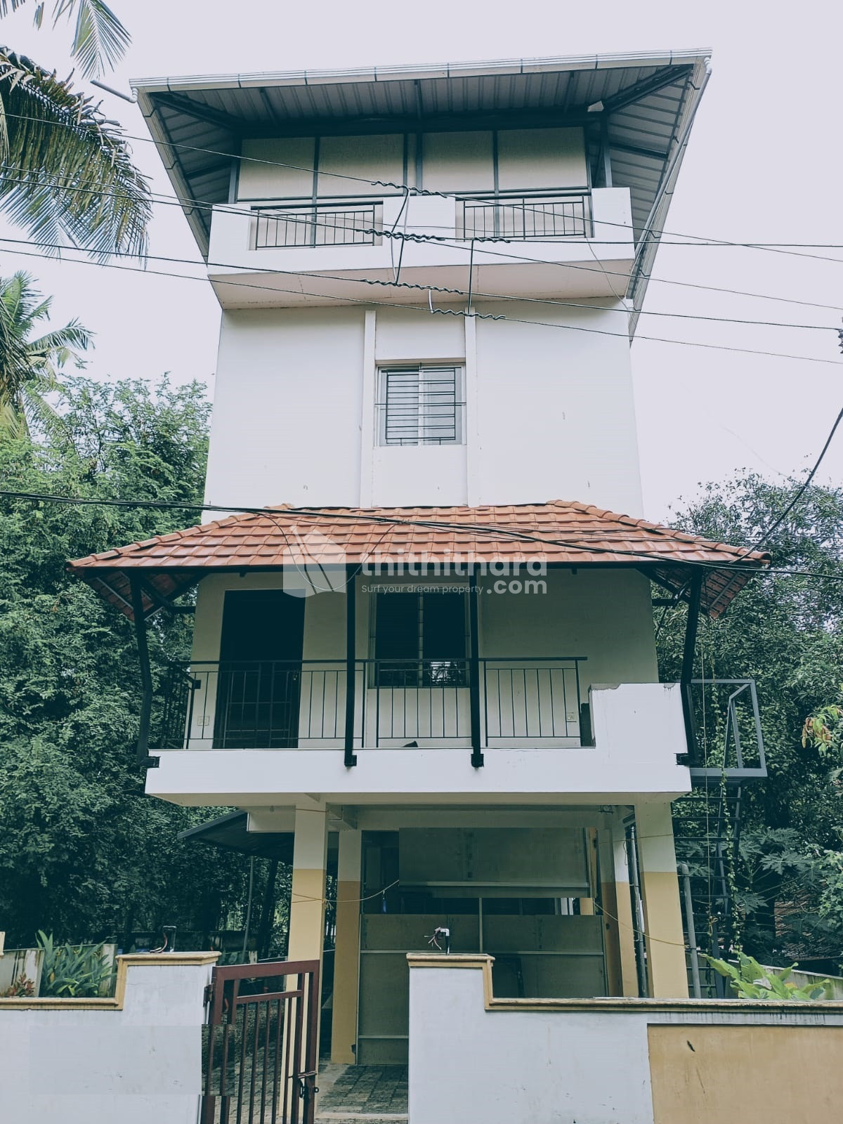 Commercial Building for sale at Cheroor Thrissur