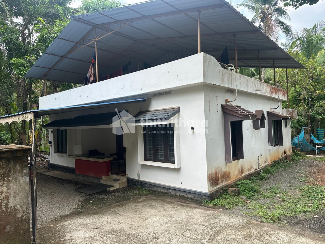 Residential house for sale at Valayamkulam Malappuram
