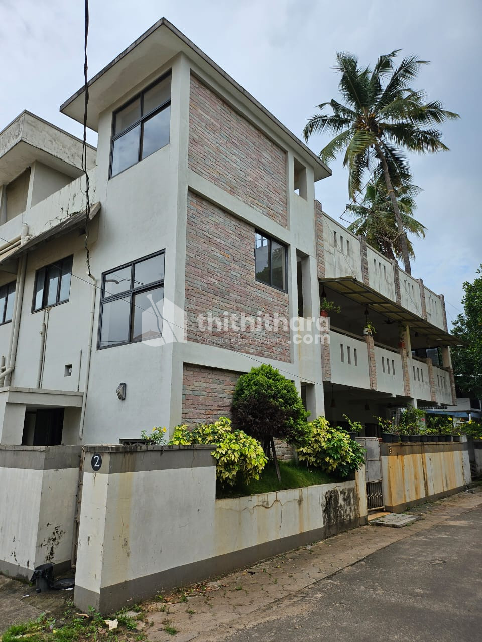Beautiful & lovingly Maintained, Spacious 6 BHK Bungalow at a Prestigious Location Kozhikode