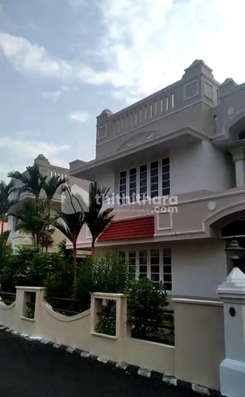 4 BHK House for Sale in Chembukkav, Thrissur