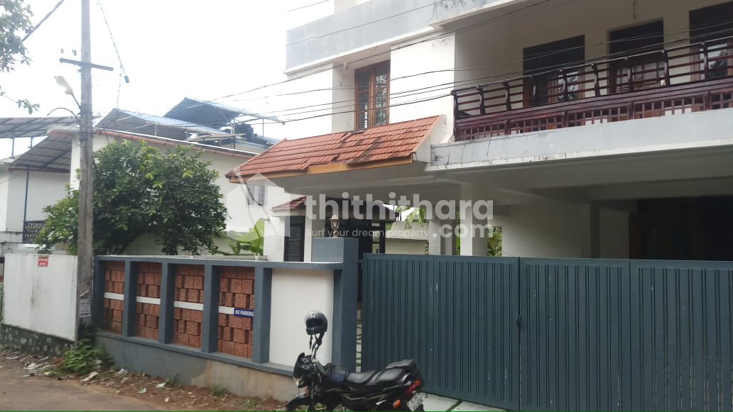 Commercial Building for sale at Kalathipady Kottayam