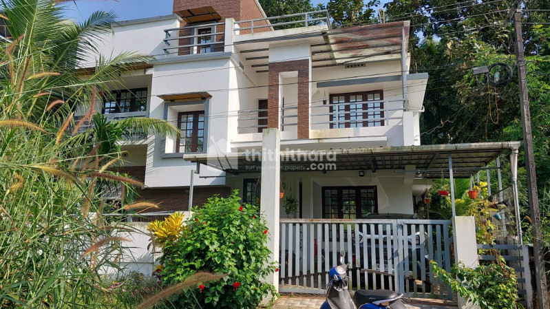 4 BHK house for sale at Mulanthuruthy Ernakulam