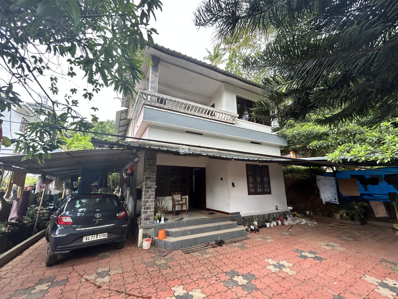 5 BHK house for sale at Perambra Kozhikode