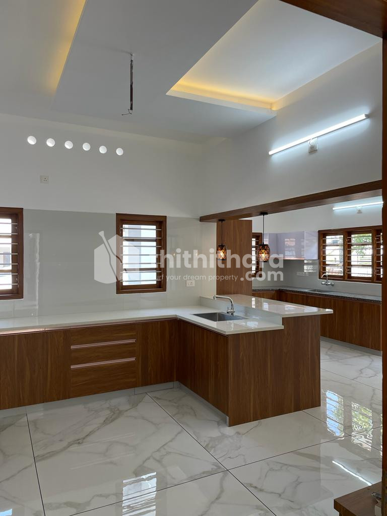 14 cent land and Newhouse for Sale at Kothamangalam