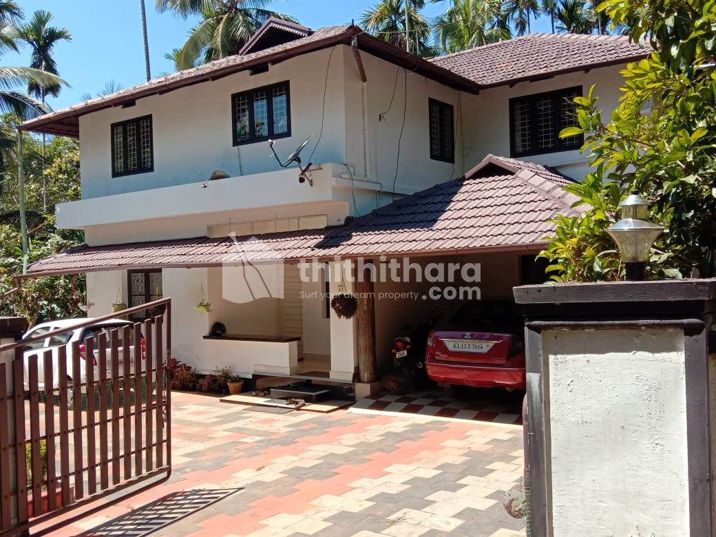 5 BHK residential house for sale at Sulthanbathery Wayanad