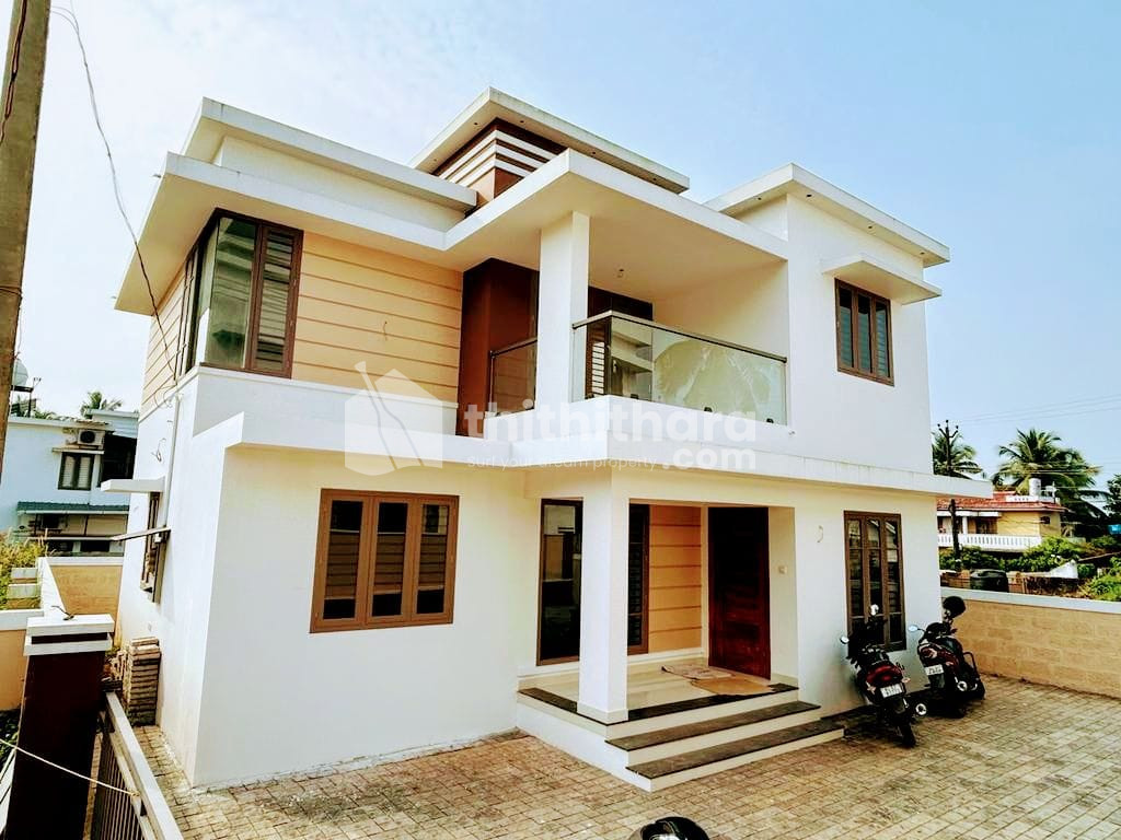 Ready to move 3 BHK Villa in Chevayoor, Kozhikode