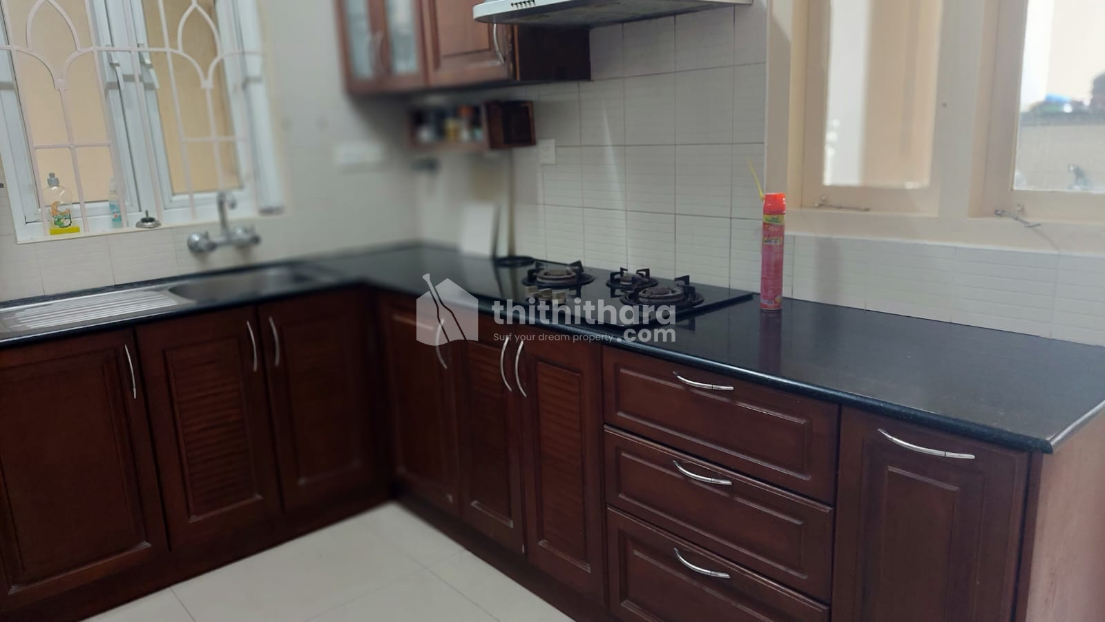 Centrally located semi-furnished 3BHK flat for rent at Kochi