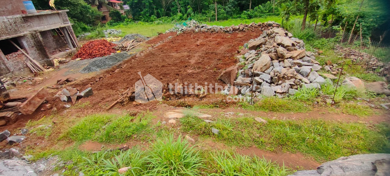 Residential land for sale at peringotukurussi Palakkad