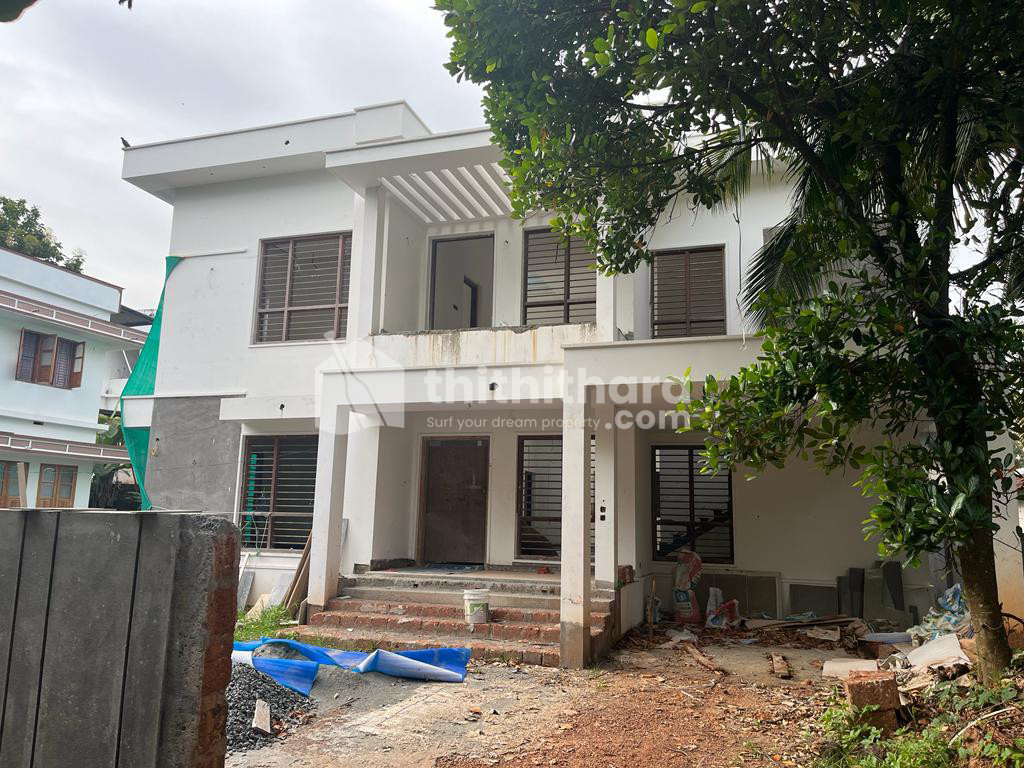 5 BHK VILLA FOR SALE  AT  PAYYANNUR KANNUR