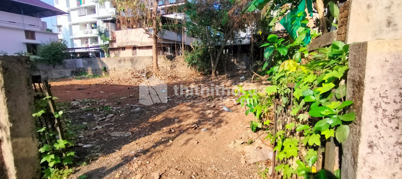 Residential land for sale near Punkunnam center, Thrissur. 