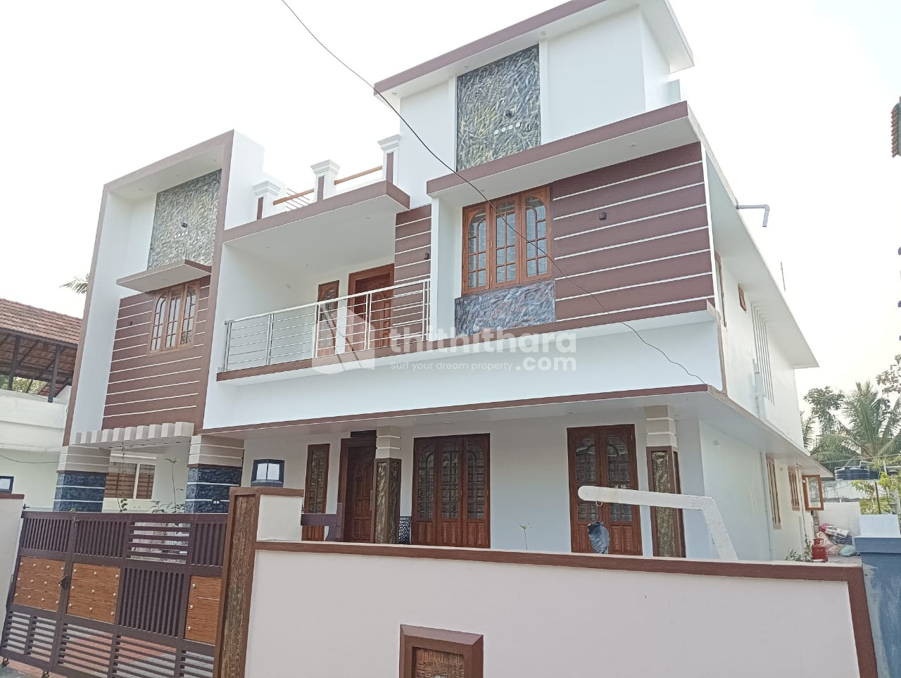 6 BHK house for sale at KIzhakkambalam ,Ernakulam