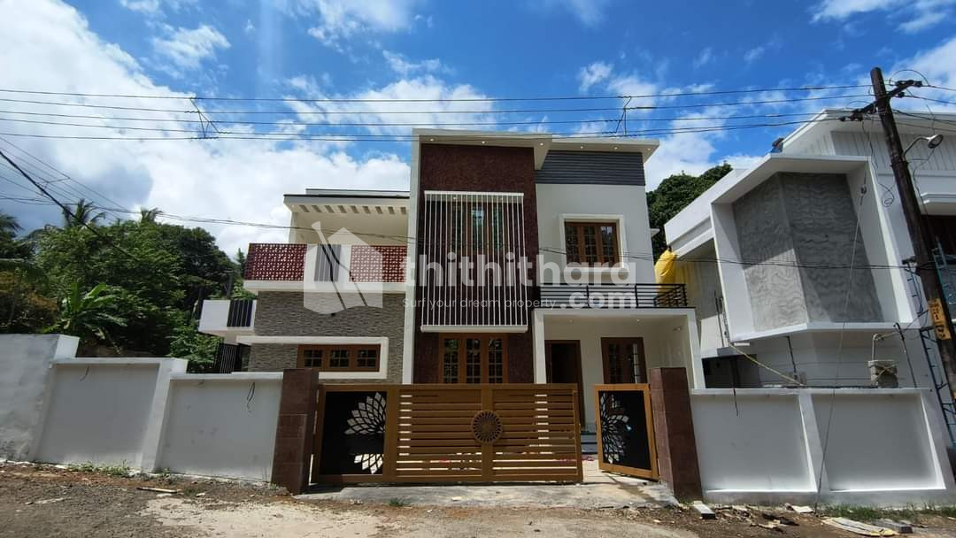  4 BHK House for sale in Kolazhi, Thrissur