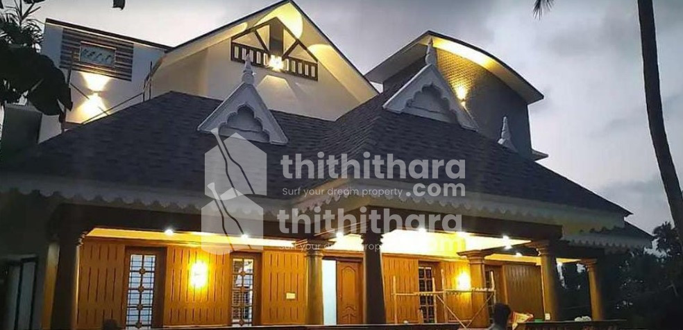 4 BHK Newly built home for sale at Porathissery Thrissur
