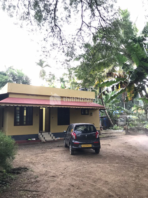 3 BHK House available for Sale in Aluva Ernakulam