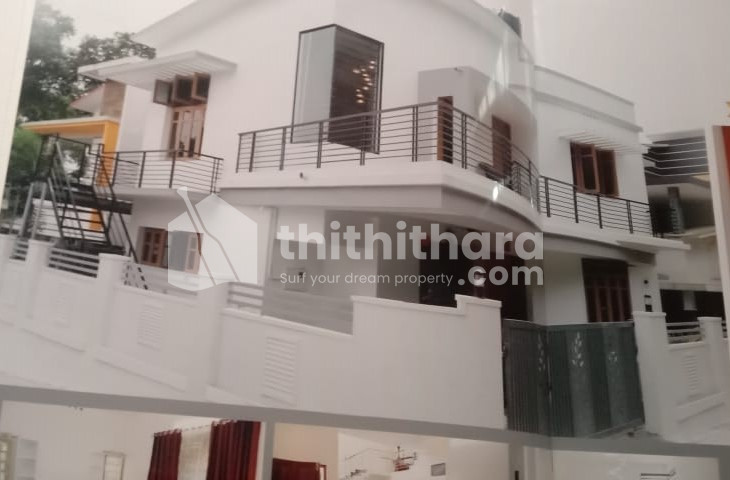 4 BHK Independent House available for sale in Aluva, Ernakulam